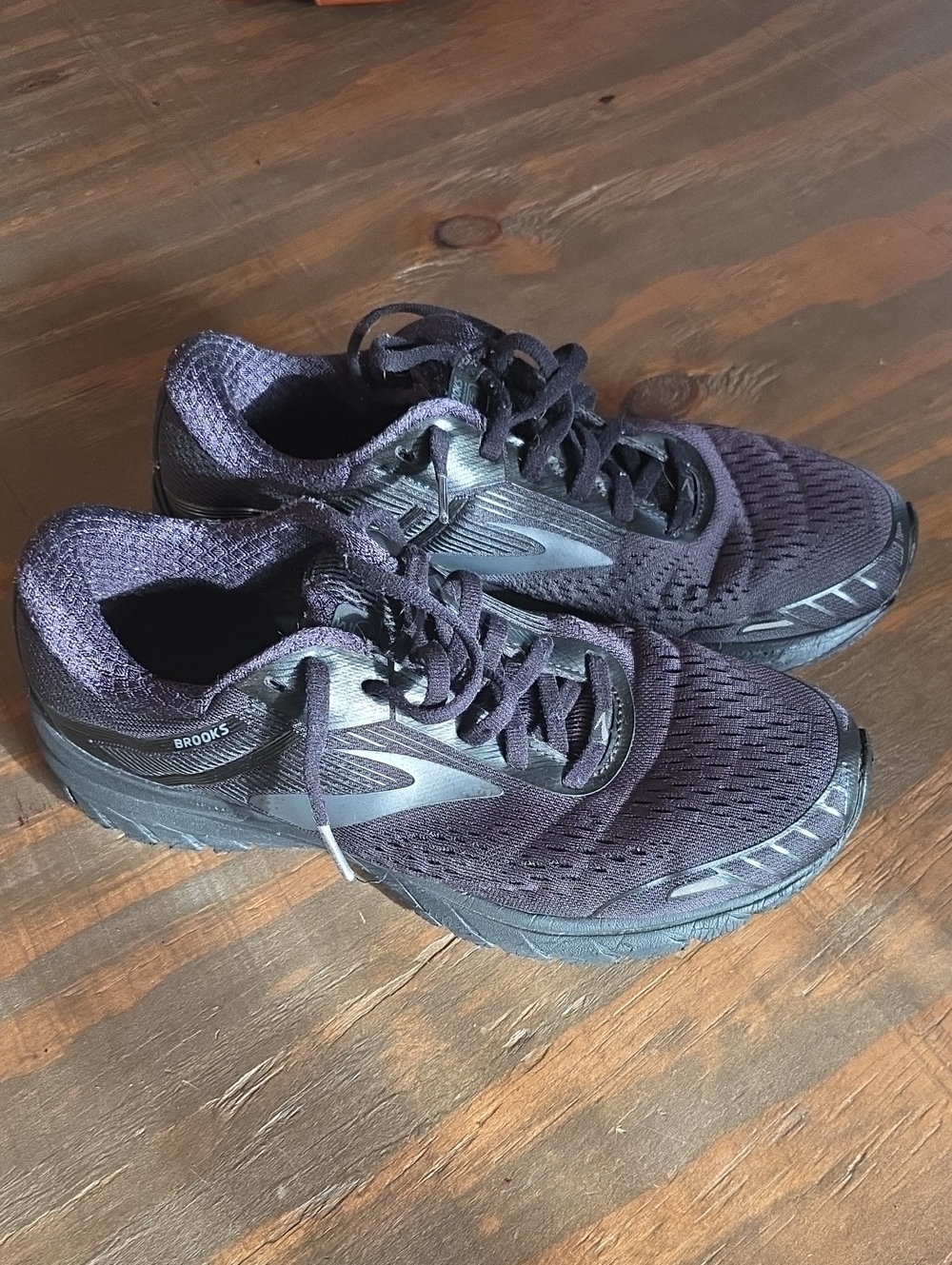 Brooks Women's Purple-Black Athletic Running Shoes